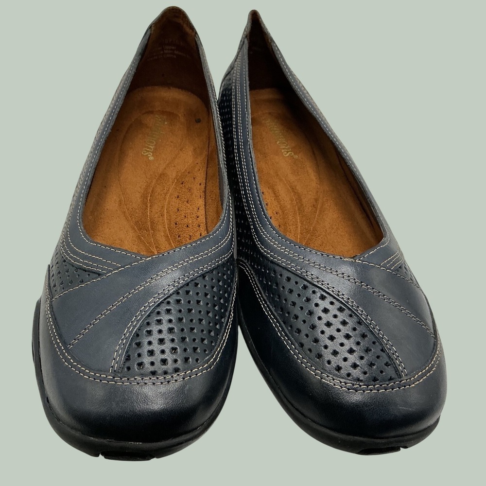Auditions Verona II Navy Leather Slip On Flats Perforated Comfort Shoes 8.5 W2